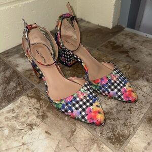 Women’s Call it Spring Brand Floral Checkered Women's Block Heels Size 7.5